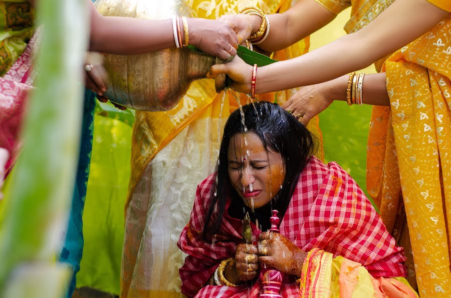 Fotógrafo de casamento Debajyoti Das (debajyotidas). Foto de 29 de março 2019