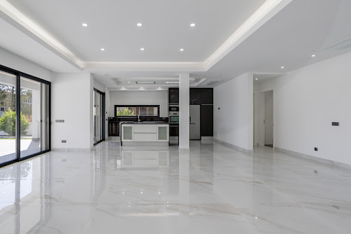 Maison contemporaine avec piscine et jardin 4