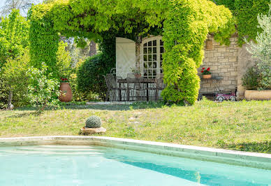 Maison avec piscine et terrasse 15