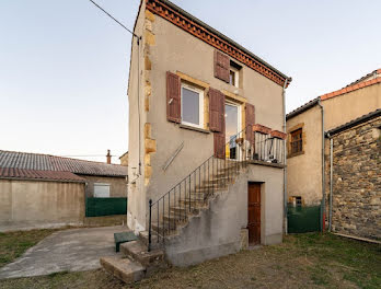 maison à Saint-Yvoine (63)