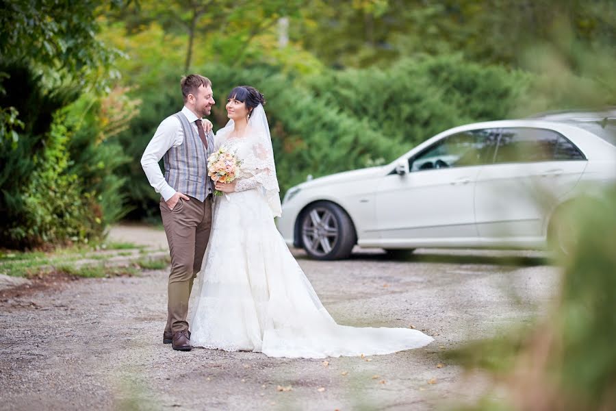 Fotógrafo de casamento Roman Gukov (grom13). Foto de 18 de novembro 2019