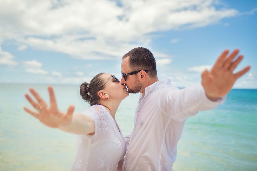 Fotografo di matrimoni Galina Arsenova (fotojunior). Foto del 11 aprile 2016