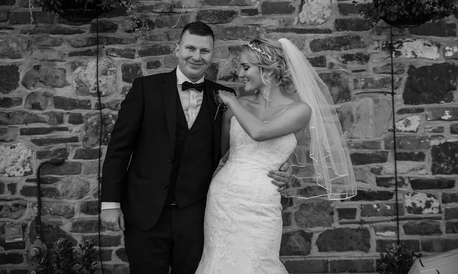 Wedding photographer Katie Battie (katiebattiephoto). Photo of 1 July 2019