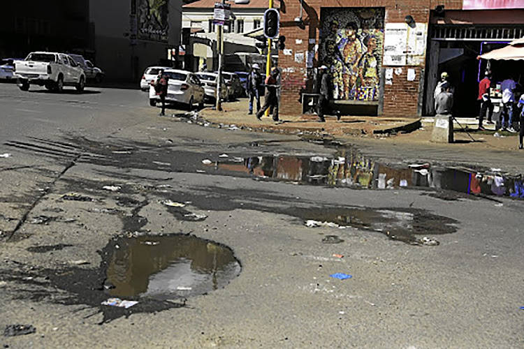 Potholes, raw sewage and rubbish are just some of the things Johannesburg residents have to deal with. And they are.