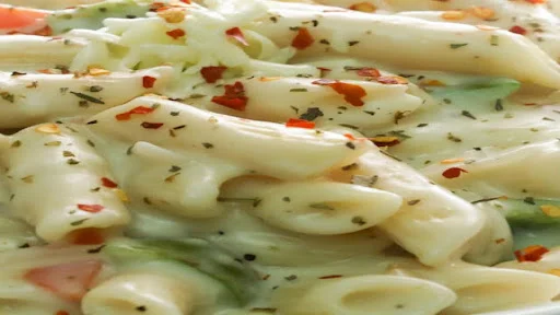 White Sauce Pasta