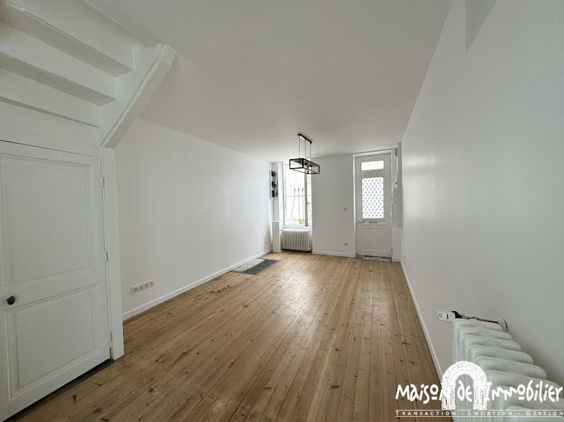 Location  maison 4 pièces 80 m² à Cognac (16100), 913 €