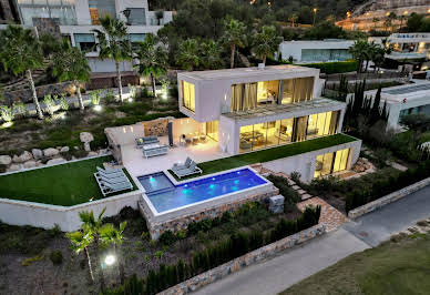 Villa with pool and terrace 6