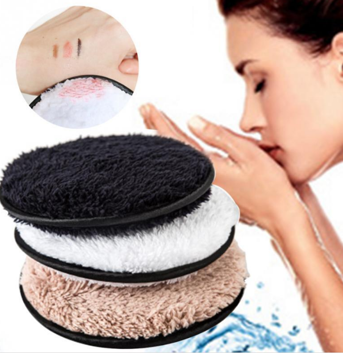 Lazy make-up remover met helder water, dubbelzijdige microvezel suède pad. Zachte reiniging. Herbruikbaar voor een stralende huid. Gemakkelijk te gebruiken.