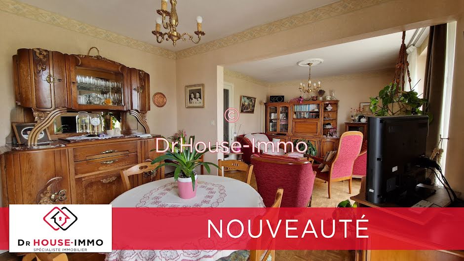 Vente appartement 5 pièces 84 m² à Poitiers (86000), 138 000 €