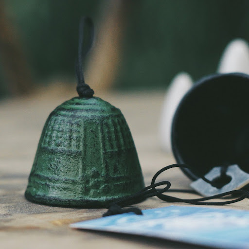 Title 4, Retro Summer Style and Wind Chimes Temple Bells...