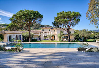 Villa avec piscine en bord de mer 2