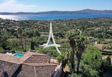 Maison avec piscine et terrasse 7