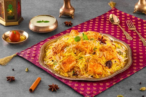 Zaikedaar Paneer Biryani (Paneer Dum Biryani)