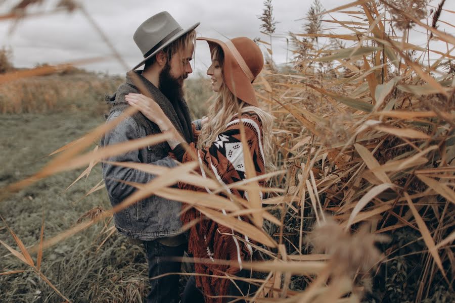 Fotógrafo de casamento Denis Polulyakh (poluliakh). Foto de 27 de abril 2019