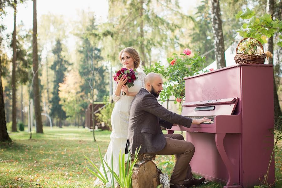 Wedding photographer Tatyana Milyutina (labrador). Photo of 21 February 2016