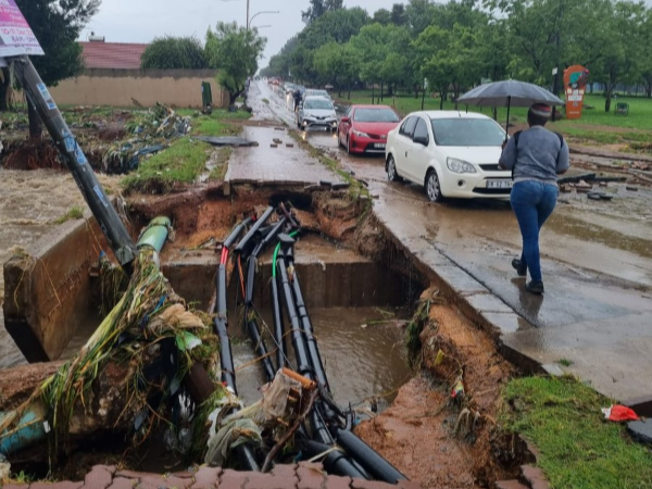 Flooding at Ndaba and Manotshe streets in Mapetla, region D, caused a bridge to collapse.