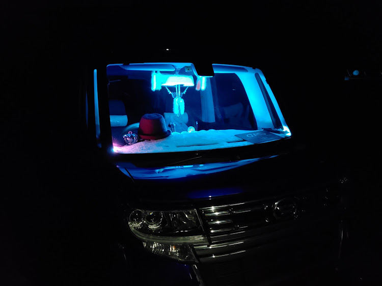タントカスタムのエムズガレージ・LEDテープ取り付けに関するカスタム事例の投稿画像1枚目