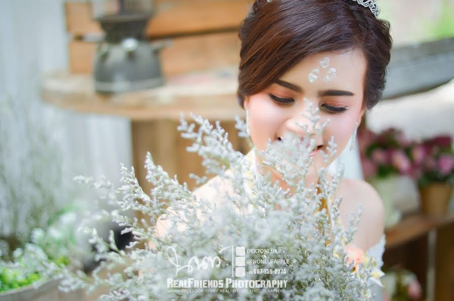 Fotografo di matrimoni Non Chotiwan (chotiwan). Foto del 8 settembre 2020