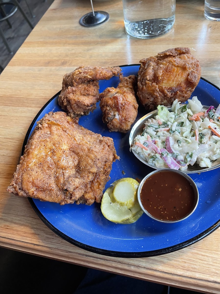 GF fried chicken with coleslaw and pickles