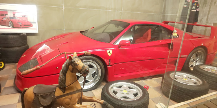 スイフトのおもちゃと人形自動車博物館に関するカスタム事例の投稿画像1枚目