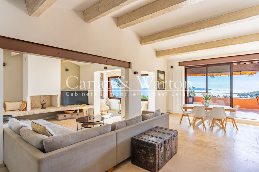 Vente villa 4 pièces 245 m² à Hyeres (83400), 2 680 000 €