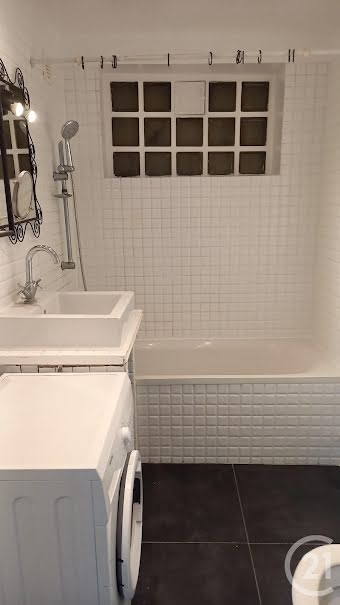 Location  appartement 1 pièce 33.51 m² à Paris 16ème (75016), 1 090 €