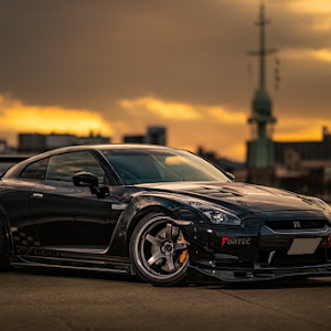 NISSAN GT-R R35