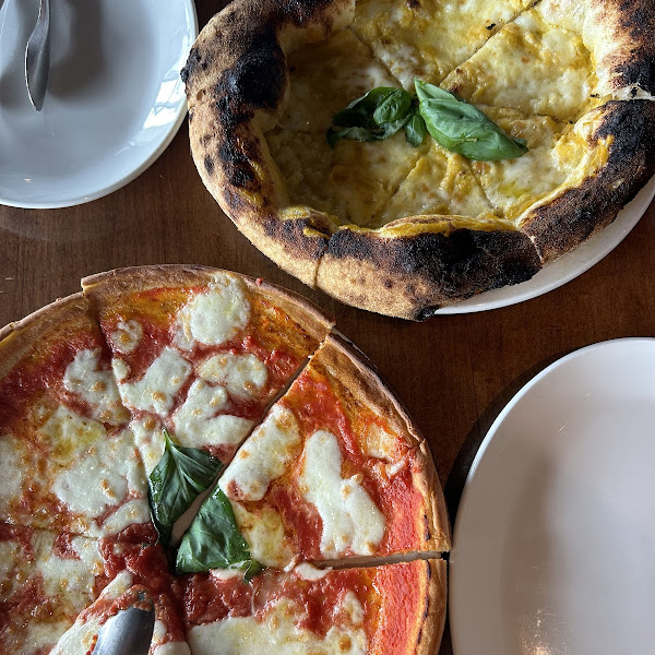 Gluten-Free Pizza at Piccolo Buco by Cooper’s Hawk