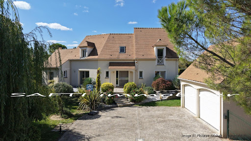 Maison avec piscine et jardin 4