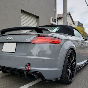 TT RS クーペ