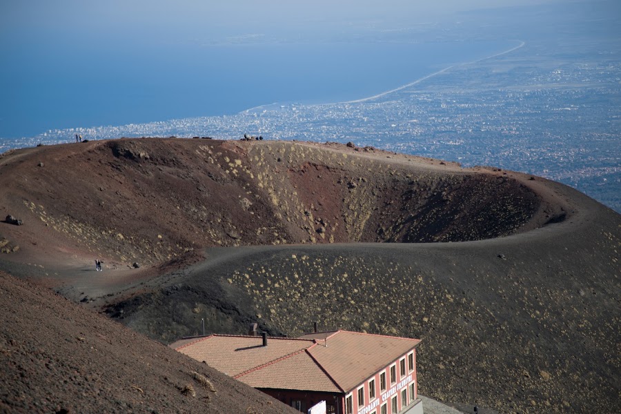 wulkan Etna widok na zatokę katańską