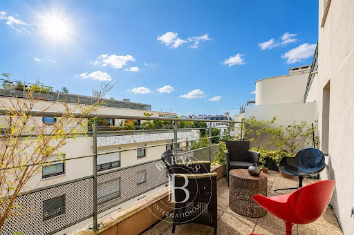 Apartment with terrace 1