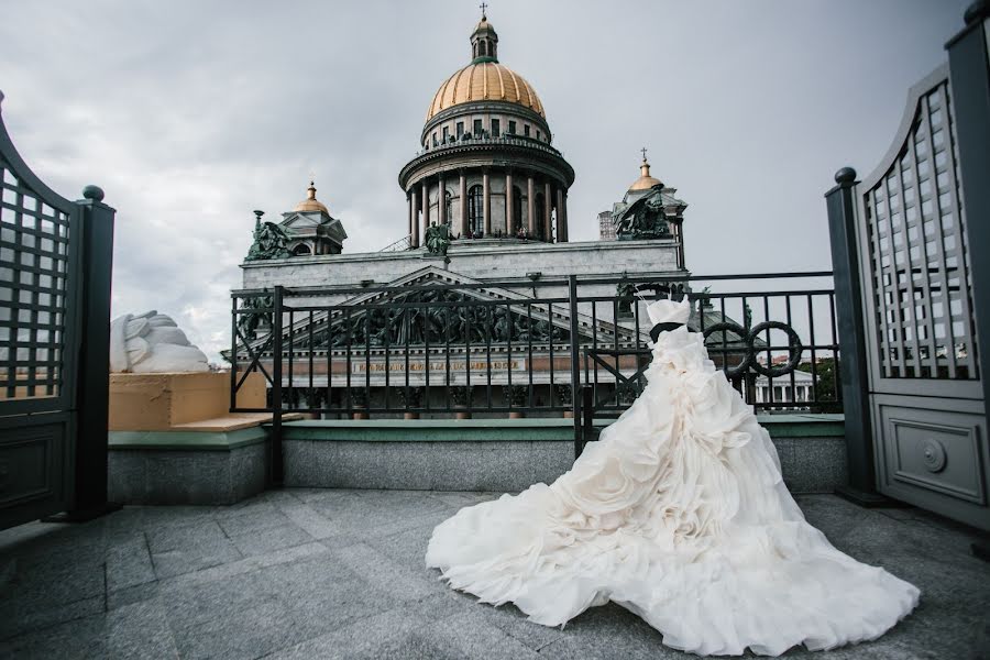 Fotógrafo de casamento Anatoliy Bityukov (bityukov). Foto de 5 de janeiro 2015