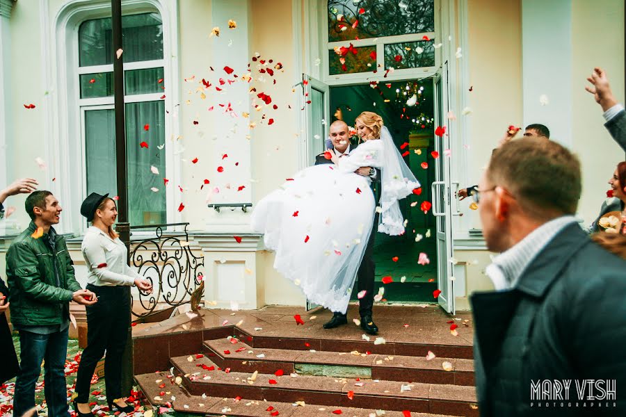 Fotógrafo de bodas Mariya Vishnevskaya (maryvish7711). Foto del 16 de marzo 2017