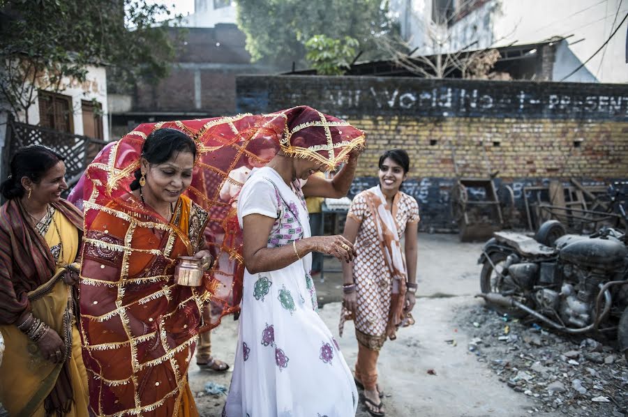 Jurufoto perkahwinan Sagarneel Biswas (sagarneelbiswas). Foto pada 16 Disember 2014