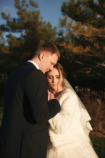 Fotografo di matrimoni Elizaveta Vladykina (vladykinaliza). Foto del 2 dicembre 2017