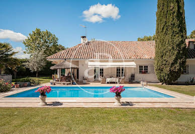 House with pool and terrace 7