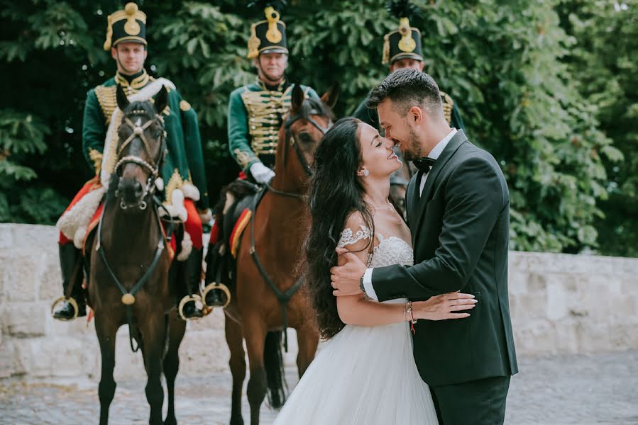 Wedding photographer Dan Pázmány (sarafoto). Photo of 30 April 2019