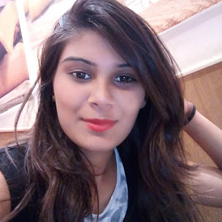 Chinky Arora at Burger King, Netaji Subhash Place,  photos