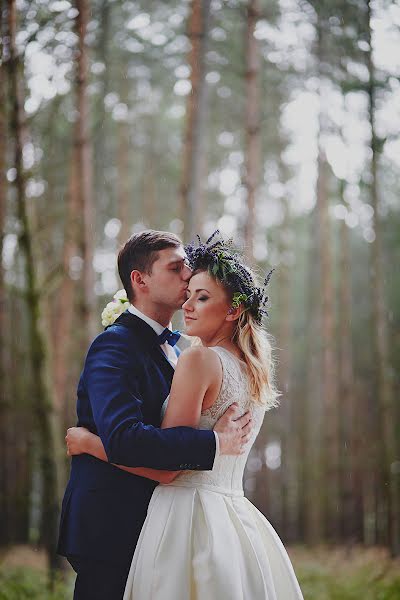 Fotógrafo de casamento Jakub Gąsiorowski (jakubgasiorowsk). Foto de 8 de fevereiro 2017