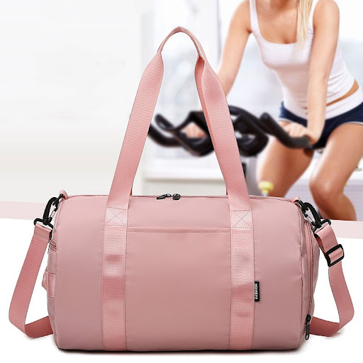 Title 7, Large Capacity Nylon Travel Bag with Dry and We...