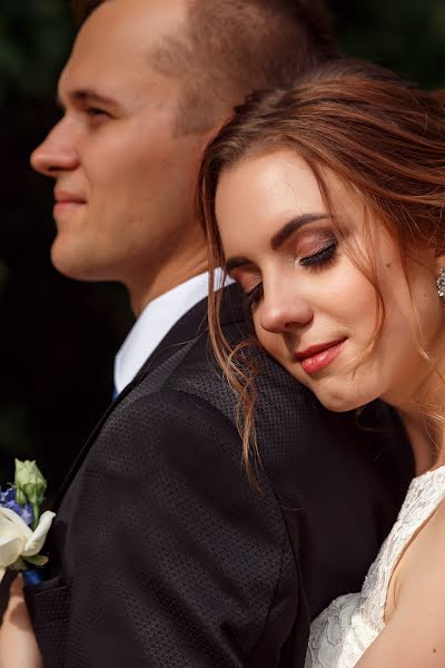 Fotógrafo de casamento Olya Zharkova (zharkovsphoto). Foto de 4 de setembro 2018