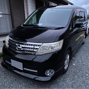 セレナ HFC27
