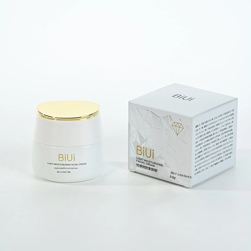 Title 4, Natural Core Cream Concealing and Isolating Bri...