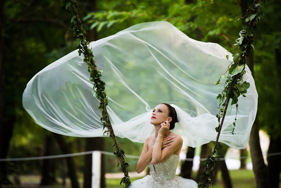 Fotografo di matrimoni Duduca Victor (victorduduca). Foto del 30 aprile 2018