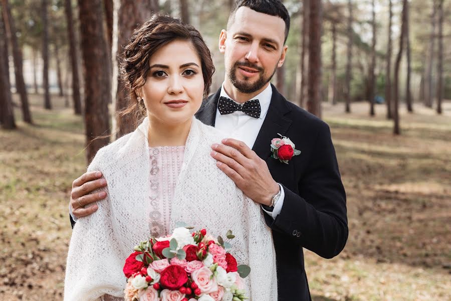 Wedding photographer Ekaterina Goncharenko (katyagoncharenko). Photo of 19 June 2019