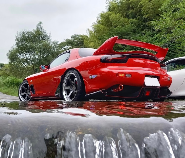 RX-7のカッコイイFD保存会・Rotaryism・七福神・悪ノリおじさんグループ・愛車のお尻はこんな感じに関するカスタム事例の投稿画像2枚目