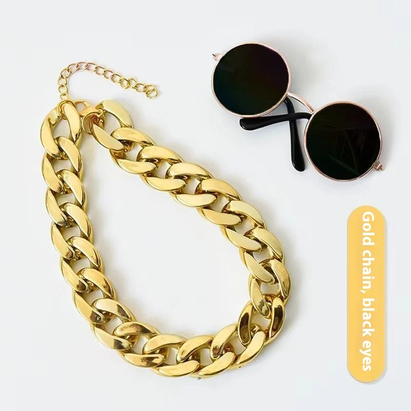 Collier pour Chat avec Chaîne Dorée Ornement — Offrez à votre félin un style unique et élégant. Un accessoire sophistiqué pour un look exceptionnel.