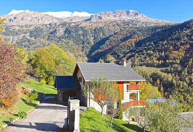 Chalet avec terrasse 1