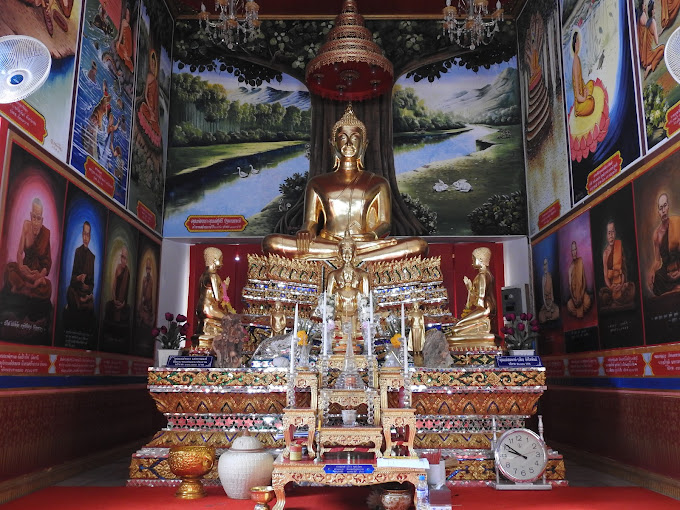 Wat Ko Kaew Suthatham